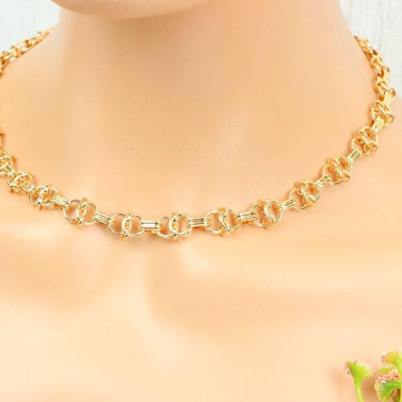 "Minimalist & Elegant Necklace Chain – Perfect for Women & Girls | UNVRC1657 - Picture 3 of 10